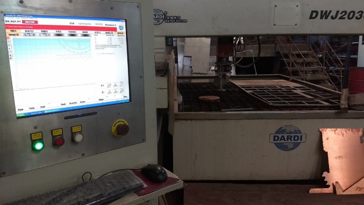 corte a jato de agua